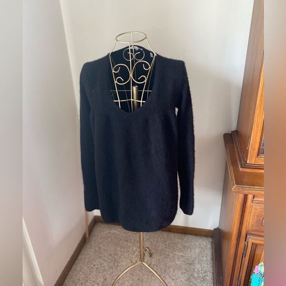 Vince black long sleeve v neck sweater size S - Picture 1 of 11